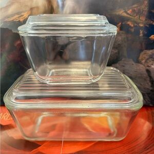 SET OF 2 Vintage Clear Glass Pyrex Refrigerator Dish With Ribbed Lids
